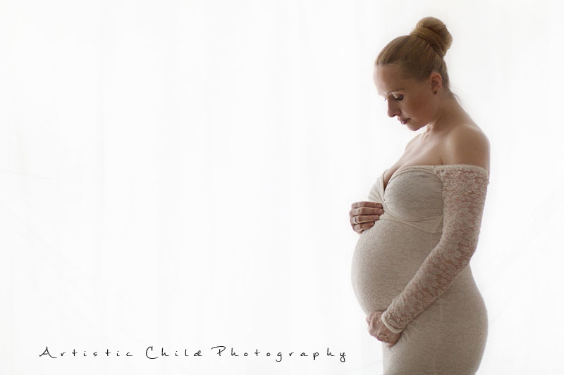 Professional London Maternity Photo Session 6 photo of 30 weeks pregnant woman