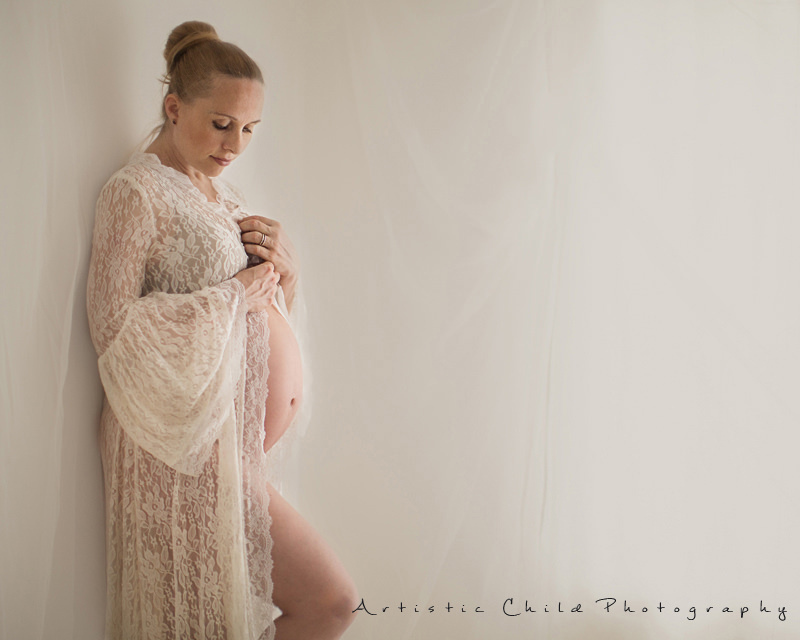 Professional London Maternity Photo Session 9 profile portrait of pregnant woman | London