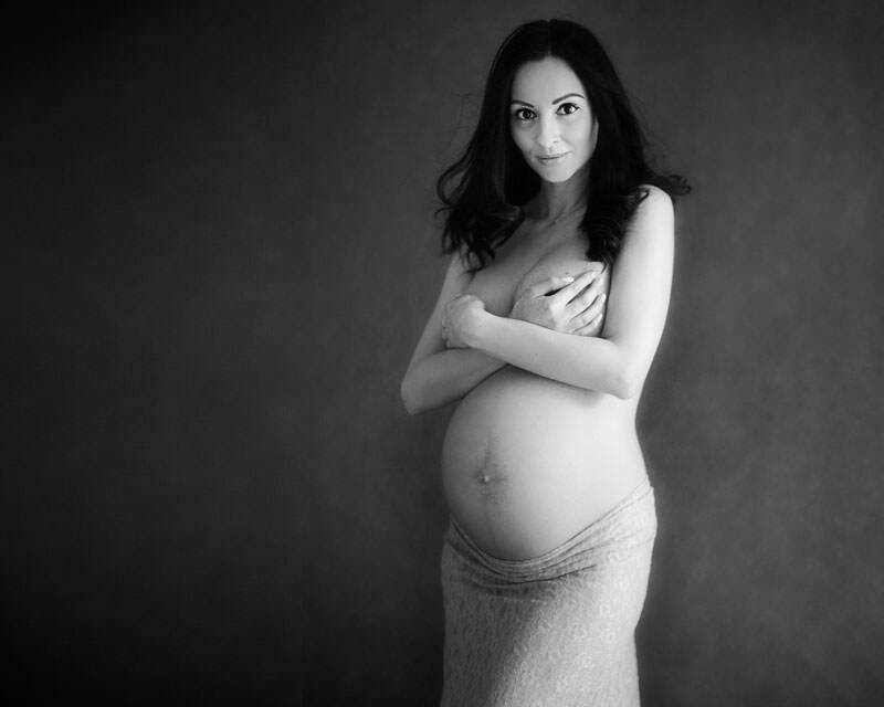 Black and White London Maternity Photography