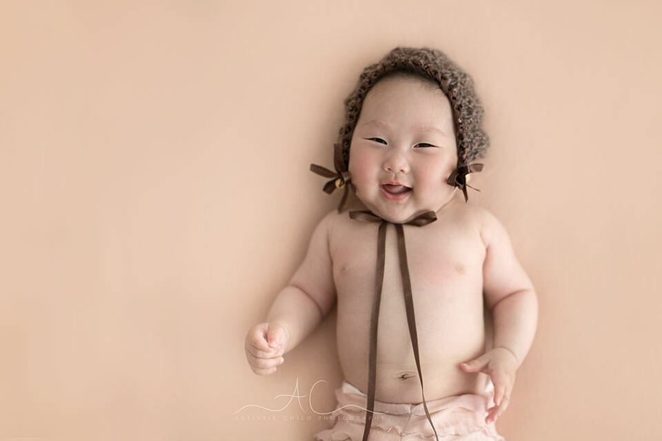 Beautiful London Baby Photos | Yitong 10 3 months old baby girl laughing | South East London studio