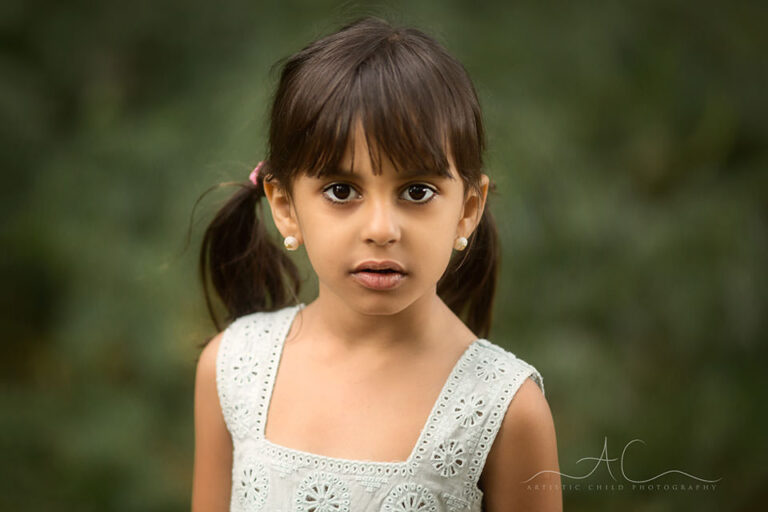 London Kids Photography Services | Safanah 7 summer portrait of a 5 year old girl taken in London park