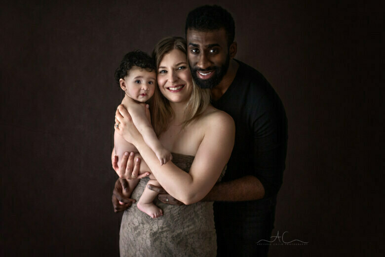 Top South East London Family Portraits | classic family portrati of parents with a 5 months old boy