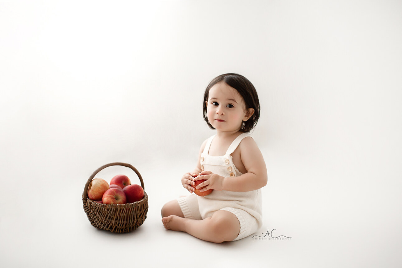 6 Stunning London Toddler Boy Pictures | Julian 5 London todder professional photoshoot