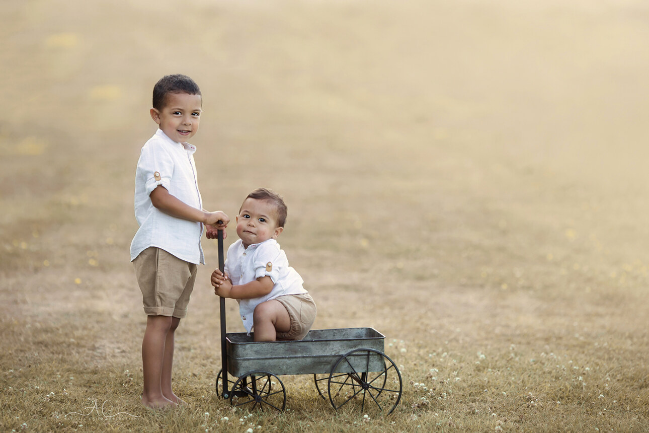 2024 Amazing London Summer Sunset Family Mini Sessions 8 Summer Sunset Mnis 06