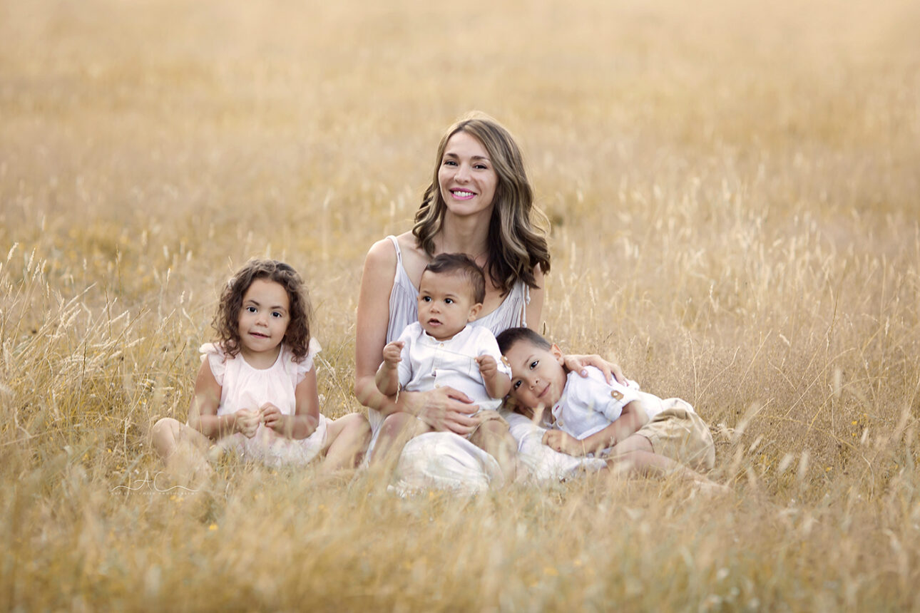 2024 Amazing London Summer Sunset Family Mini Sessions 13 Summer Sunset Mnis 15 1