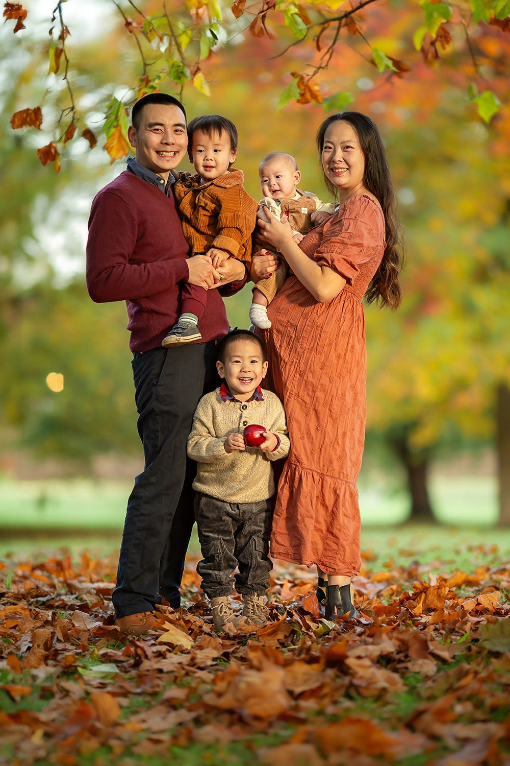 London Family Photo | autumn portrait of a family of 5