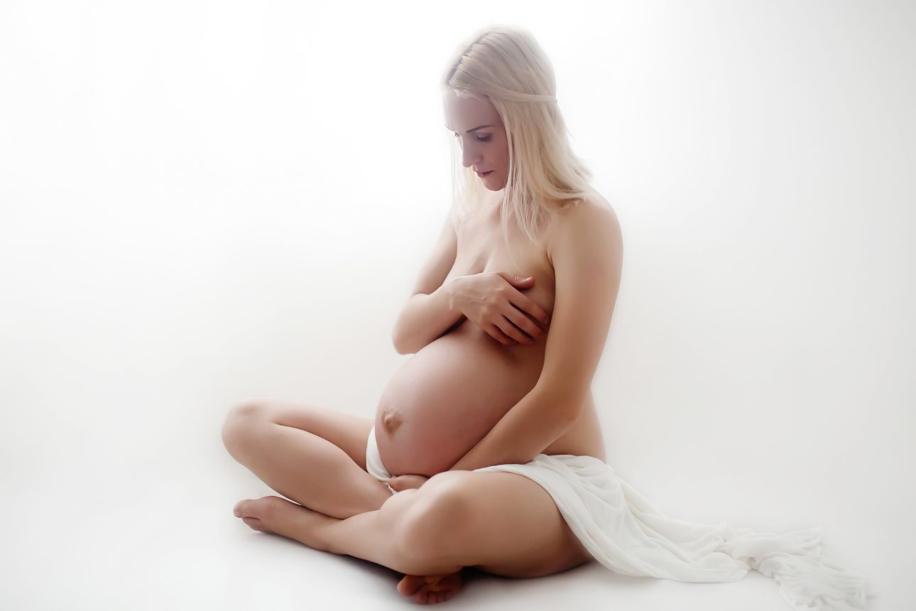 Bromley Maternity Photographer 30 Bromley Maternity Session | covered nudity maternity portrait